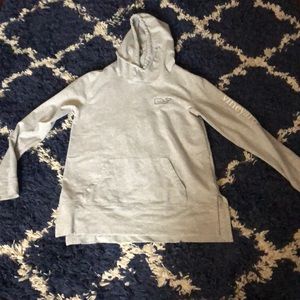 vineyard vines women’s sweatshirt